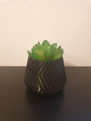 Zig-Zag Planter