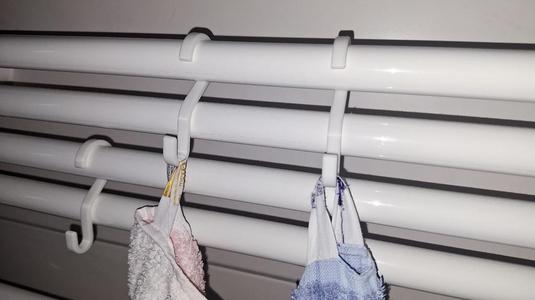 Haken für Röhren-Heizkörper / Hooks for tubular heating elements