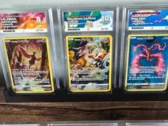 3 Card ACE Graded Card Display Stand