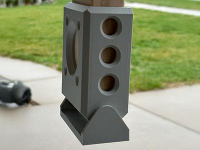 Multi-Surface Pivoting Sawhorse Foot