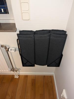 Cushion holder brackets