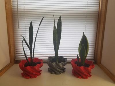 Large Torqued Planter