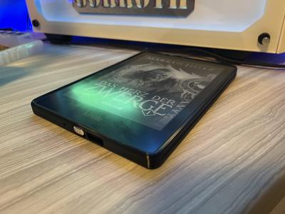 Various Kindle Paperwhite 11 cases (blank / QI charging / MagSafe)