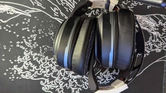 Turtle Beach Atlas Aero hinge