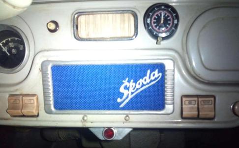 Skoda lettering on the dashboard of the Skoda Octavia 196x
