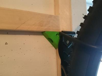 Angle bracket / fastening angle / mounting bracket