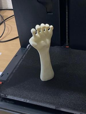 One Handed Blood Drawer Scratcher