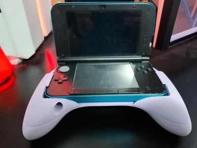 Ergonomic Grip For The Original 3DS XL