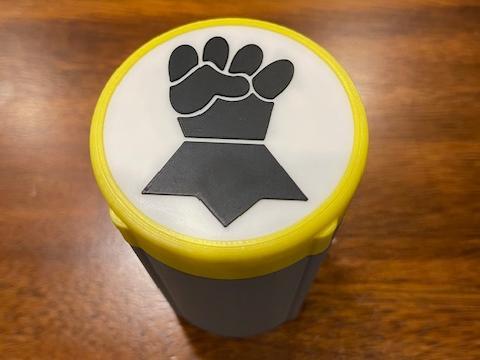 12mm Imperial Fist Dicecup w/ Oath of Moment Token