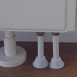 Radiator pipe covor