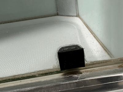 mounting plate for glass shower door
