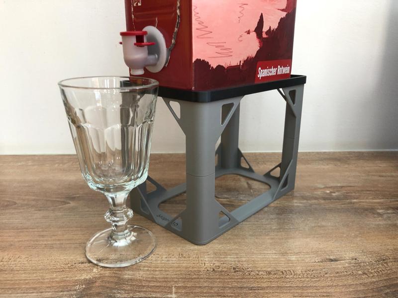 wine "bag in box" stand
