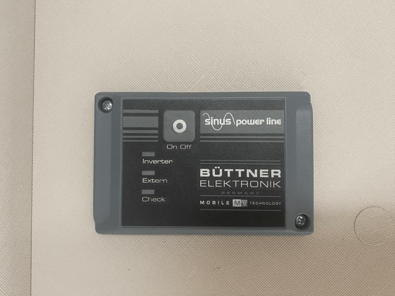 Büttner-Wechselrichter-Abdeckung