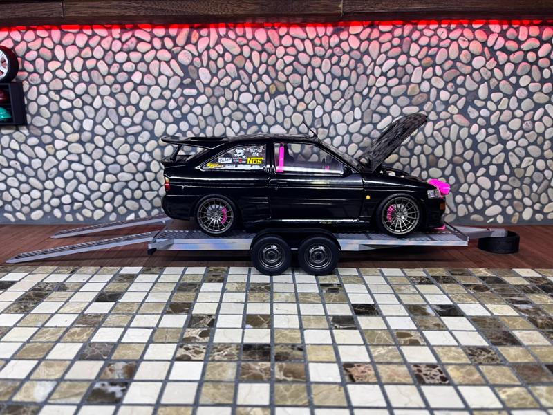 miniature trailer 1:18 diorama garage