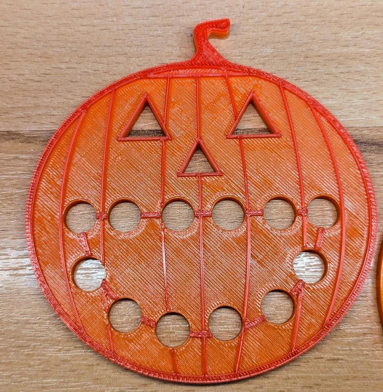 Cross Stitch Floss Organizer - Pumpkin