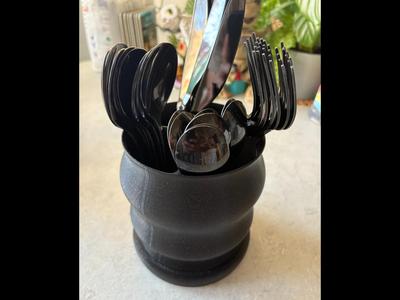 Cutlery holder