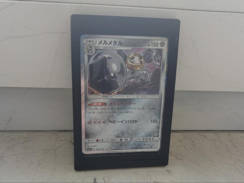 Magnetic TCG hard Shell Sleeve Cover Stand