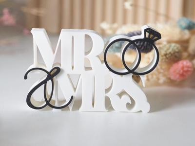 Mr & Mrs mit Ring