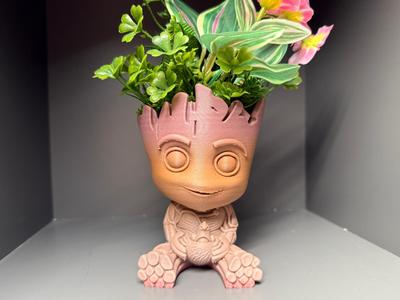 Baby Groot planter with chick