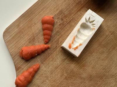 Marzipan Carrot Mold