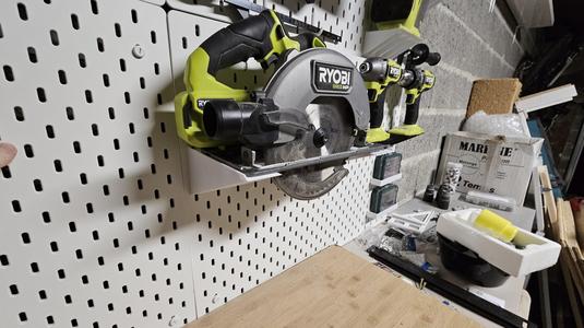 Skadis Ryobi circular saw holder