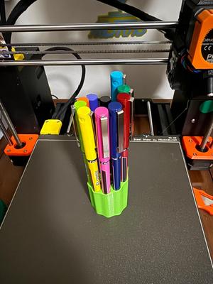 Pilot V5 Pen Holder