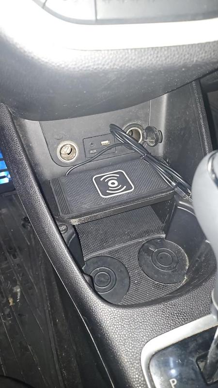 Shelf for wireless charger for kia picanto