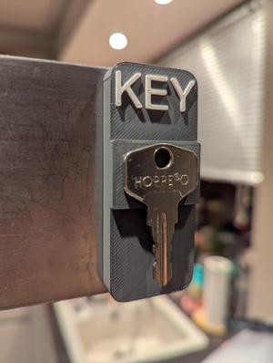 Key-Holder / Schlüsselhalter