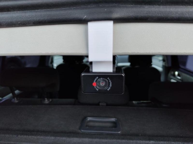 Skoda Octavia II - Vantrue E2 rear dashcam mount