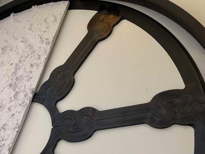Moon Brace