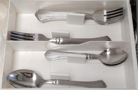 Universal Kitchen Utensil Organizer