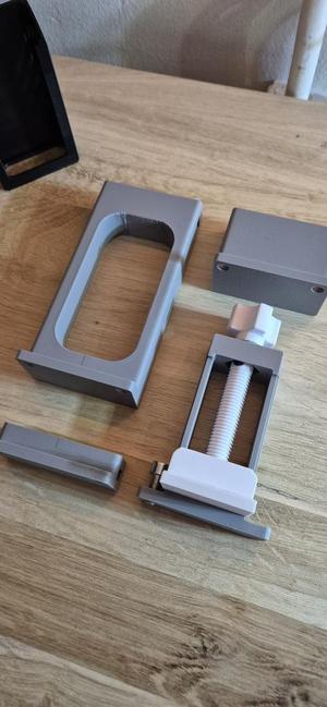 Fiber laser item level adjustment