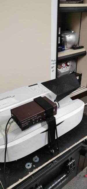 shutter for optoma ust with wahlberg