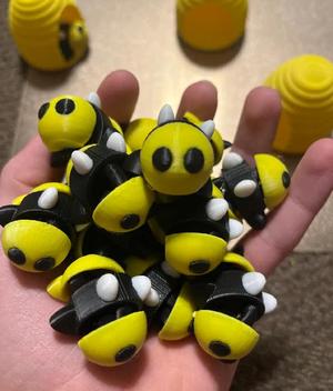 Articulated mini bee