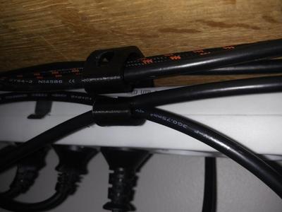 Cable clip