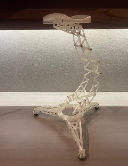 Lander Headset stand (lunar lander theme)