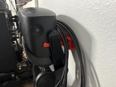 VR Headset Wall Mount