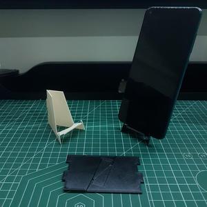Credit Card Sized Foldable Phone Stand (print-in-place)