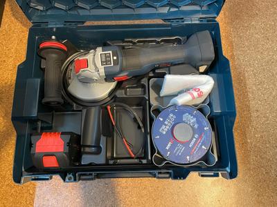 GWX 18V-10 SC Box in L-Boxx mit Halter für Scheiben