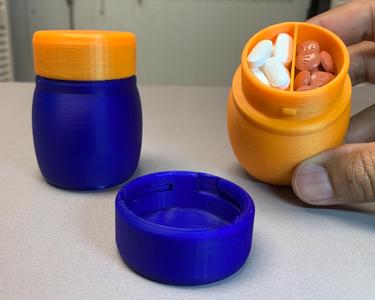 Segmented bottle with twist lock lid | Pill Bottle | Container