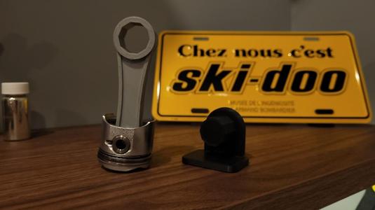 50 cc piston stand