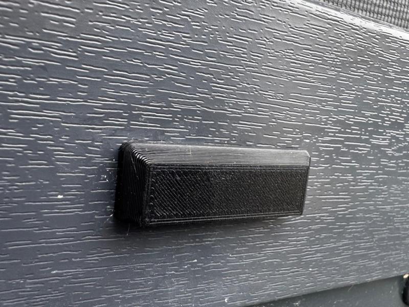 Water slot cap_REHAU_window
