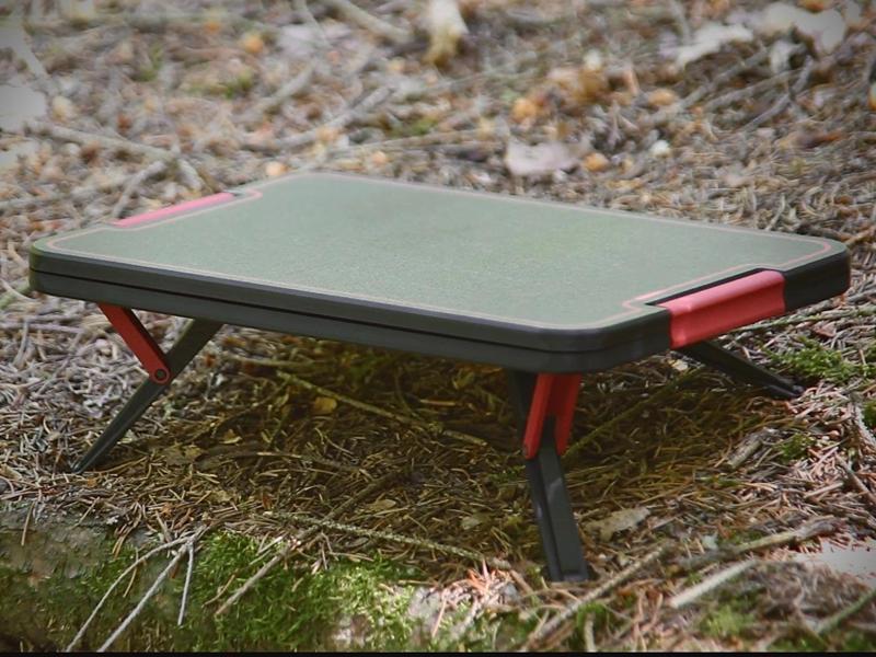 Small Terrain Adaptable Coffee Table for Camping