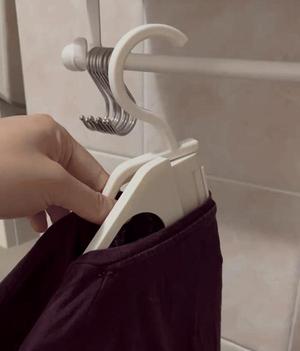 Foldable hanger clothes