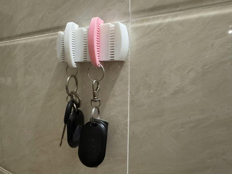 Small Comb Keychain (with Mount)