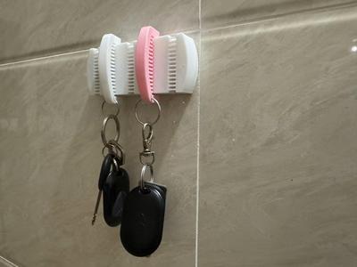 Small Comb Keychain (with Mount)