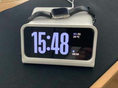iPhone 16 Pro Standby Mode Dock AppleWatch Charger
