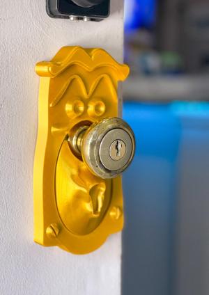 Alice in Wonderland Doorknob