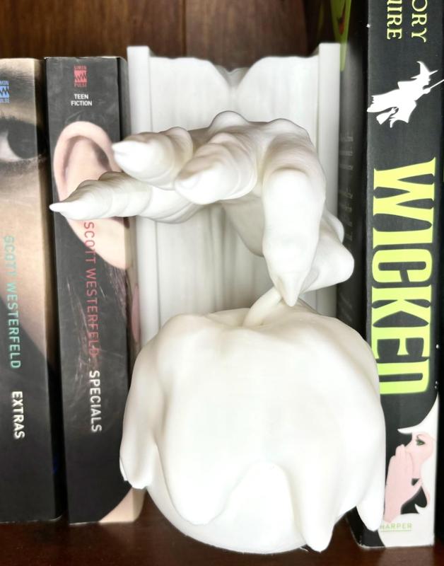 Snow White Poison Apple Book Nook