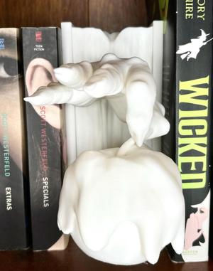 Snow White Poison Apple Book Nook